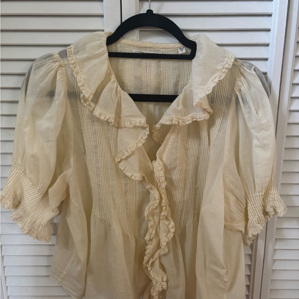Doen Elegant Cream Ruffled Women's Henry Top